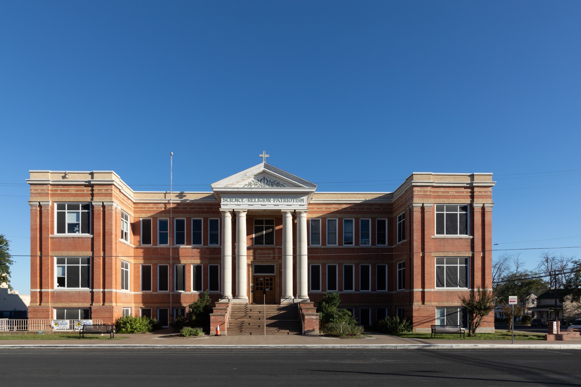 University of Mary Washington in Frederiksburg, Texas, with inscription science, Religion and Patriotism.